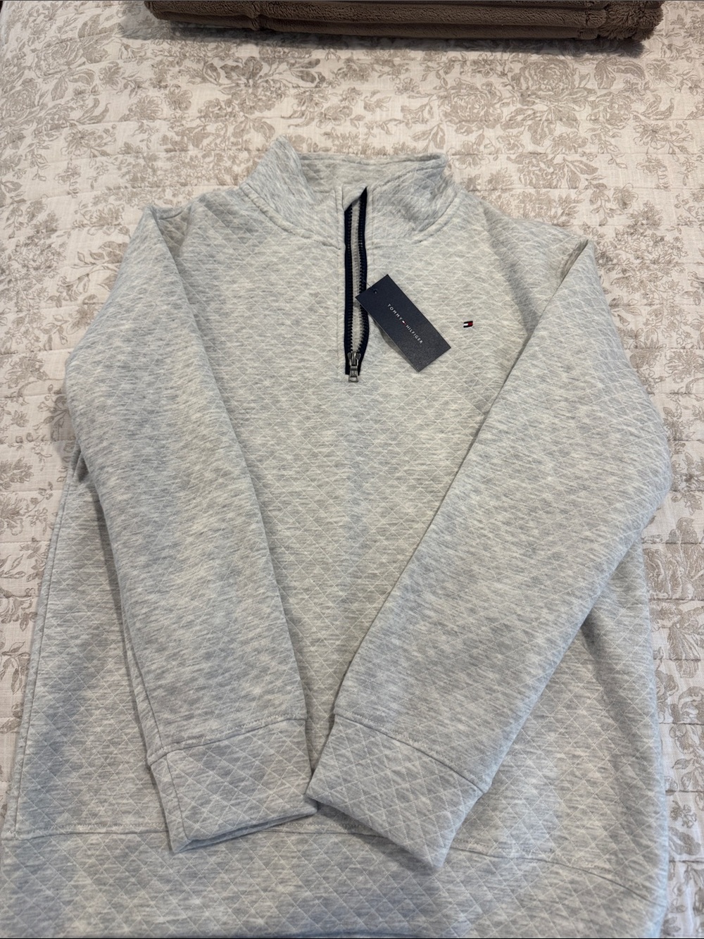 Tommy Hilfiger Men's Light Gray Quarter-Zip Diamond-Quilt Pullover